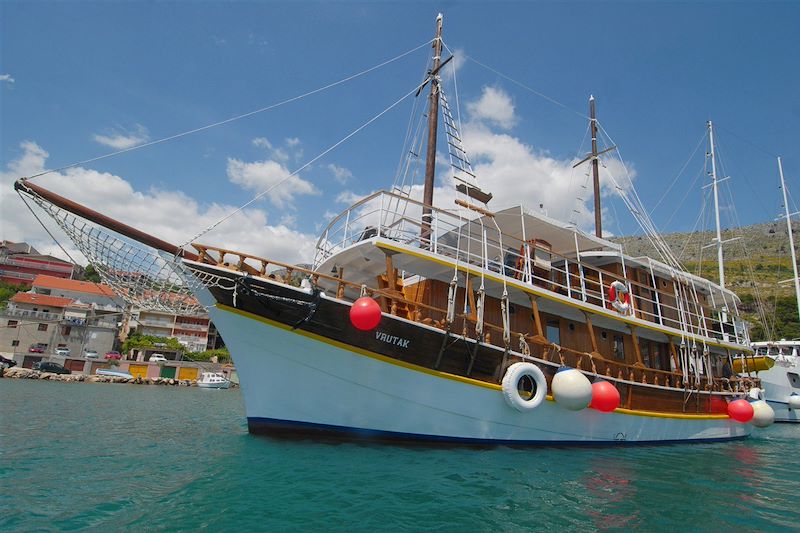 Croisière en Croatie et balade sur les sentiers entre Split et Dubrovnik : le meilleur des îles de la Dalmatie !